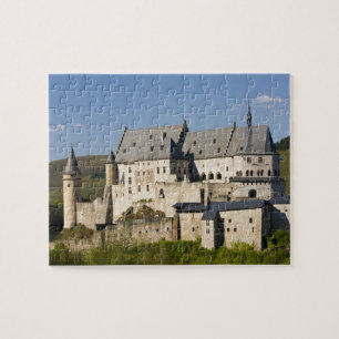 Luxembourg, Vianden. Vianden slott (b. 1500-tal Pussel
