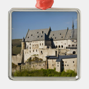 Luxembourg, Vianden. Vianden slott (b. 15:e Julgransprydnad Metall