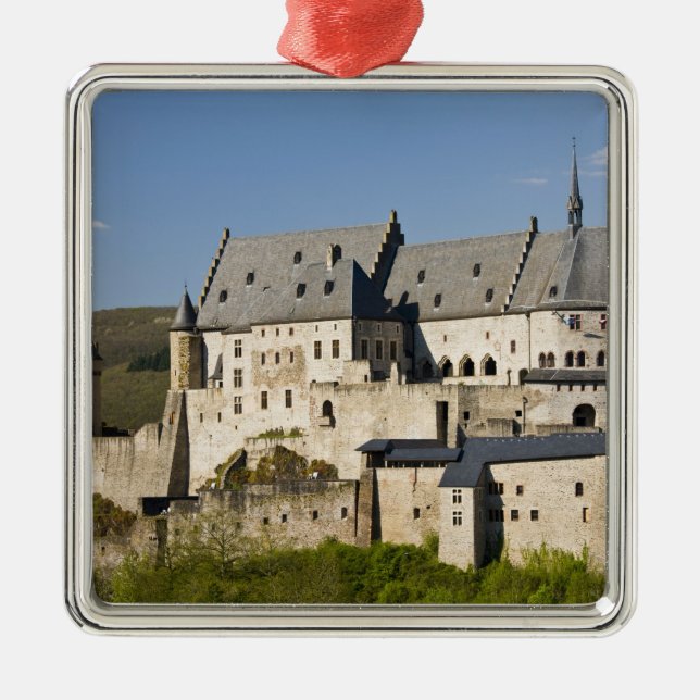 Luxemburg, Vianden. Vianden Chateau (b) 15:e Julgransprydnad Metall (Framsidan)