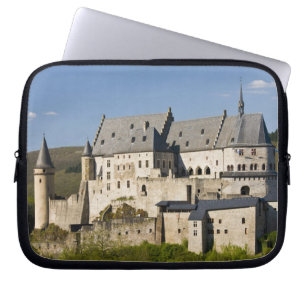 Luxemburg, Vianden. Vianden slott (b. 15:e Laptop Sleeve