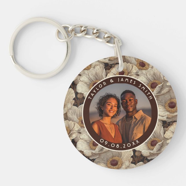 Luxurious Anemones Accent Garden Wedding (Framsidan)