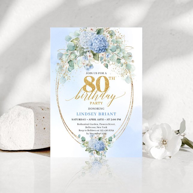 Luxury Blue Hydrangea Floral 80th Birthday Invite Inbjudningar (Luxury Blue Hydrangea Floral 80th Birthday Invitation)