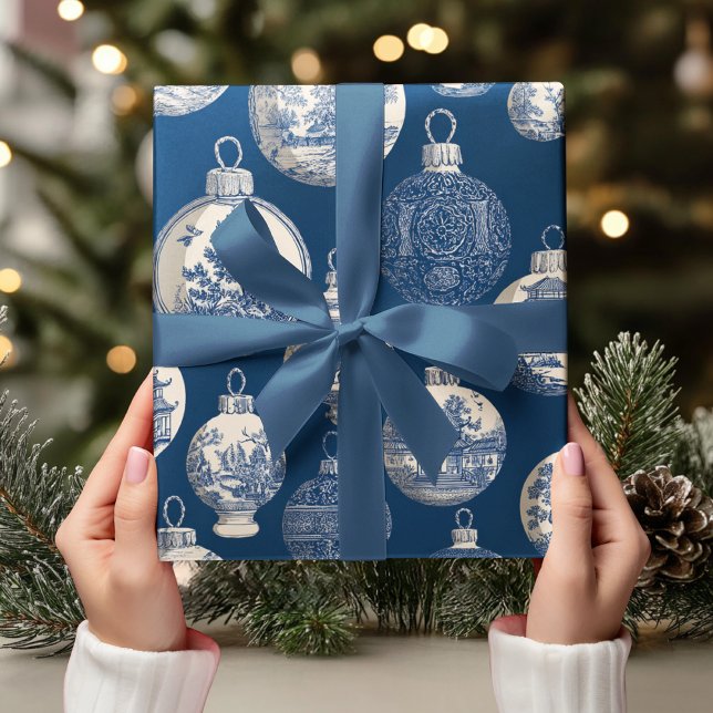 Luxury Blue Toile Christmas Ornament Presentpapper (Skapare uppladdad)