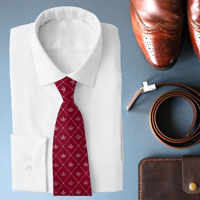 Luxury Burgundy Silver Krona Mönster Modern Slips (Skapare uppladdad)