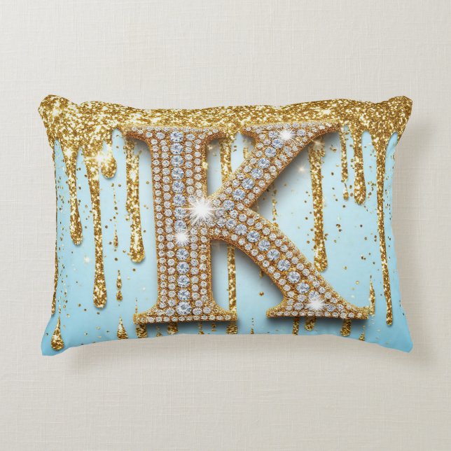Luxury Diamond Letter K on Gold Glitter Background Prydnadskudde (Framsidan)