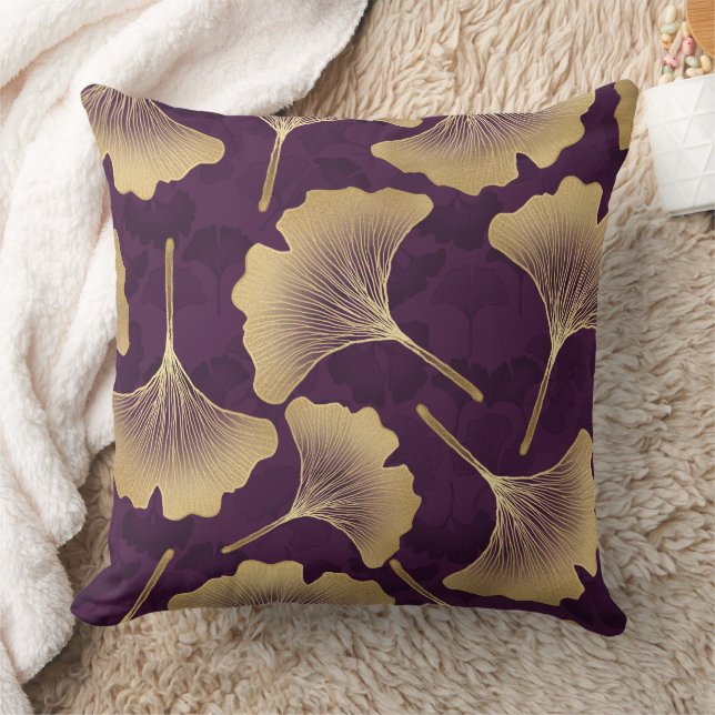 Luxury Gold Ginkgo Leaves on Deep Purple (8) Kudde (Filt)