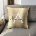 Luxury Guld Brushed Metall Monogram Namn Initial Kudde<br><div class="desc">Luxury Gold Foil Brushed Metall Monogram Namn och Initial Pillow. Kudden ger perfekten åt någon som dekorerar hennes rum i stil.</div>