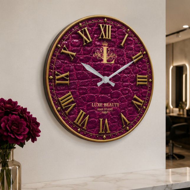 Luxury Magenta Crocodile Gold Elegant Monogram  Stor Klocka (Skapare uppladdad)