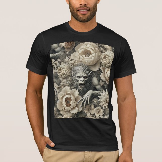 Lycanthropic Splendor – Gothic Wearable Art T Shirt (Framsida)