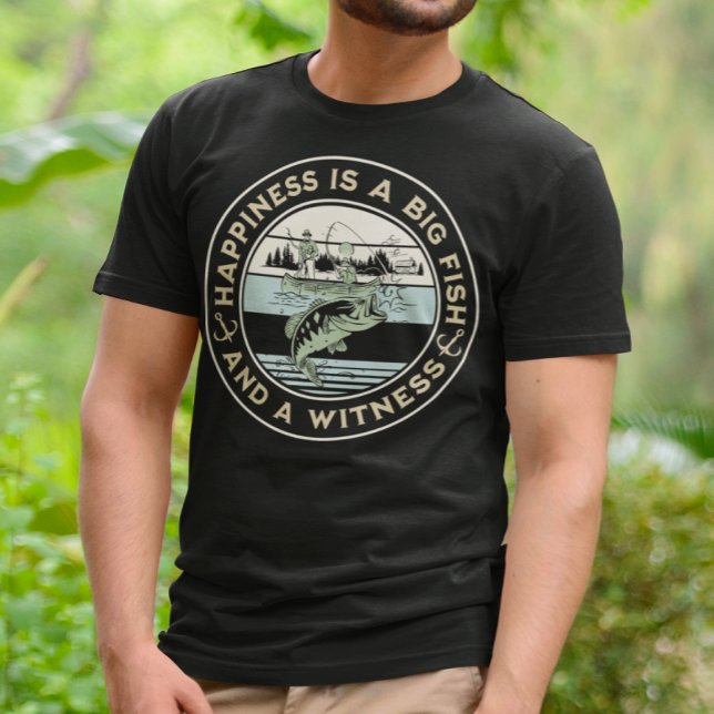 Lycka är en stor fisk och ett vittne t shirt (Skapare uppladdad)