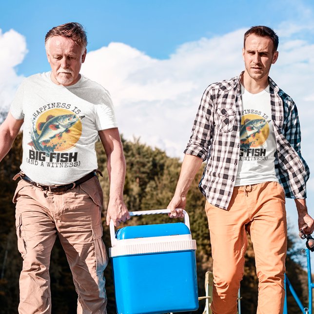 Lycka är en stor fisk och ett vittnesfiske t shirt (Skapare uppladdad)