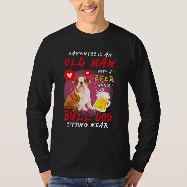 Lycka är gammal man med ölhund Sitta NE T Shirt (Framsida)