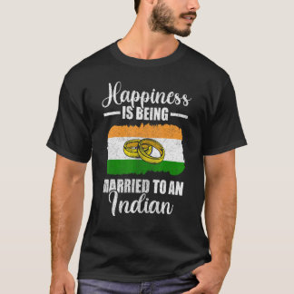 Lycka är gift med en indian Bröllop mig T Shirt