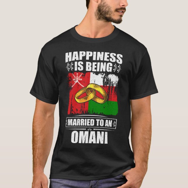 Lycka är gift med en Omani T Shirt (Framsida)