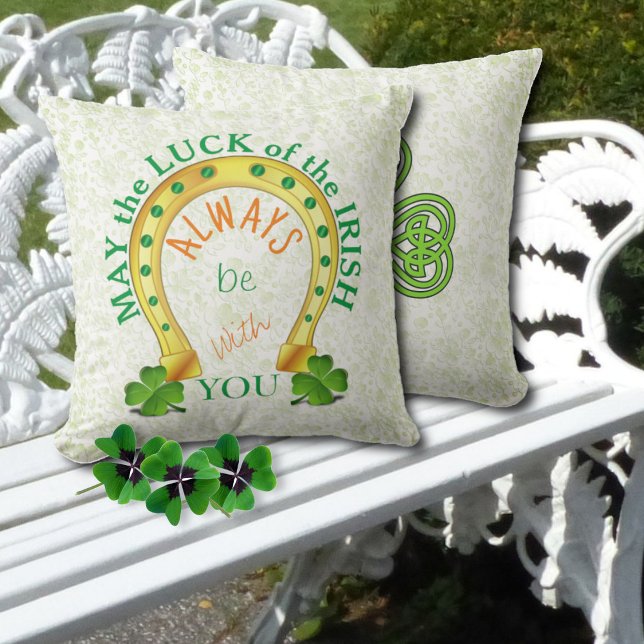 Lycka för irländska hästsko med Shamrock Kudde (Skapare uppladdad)