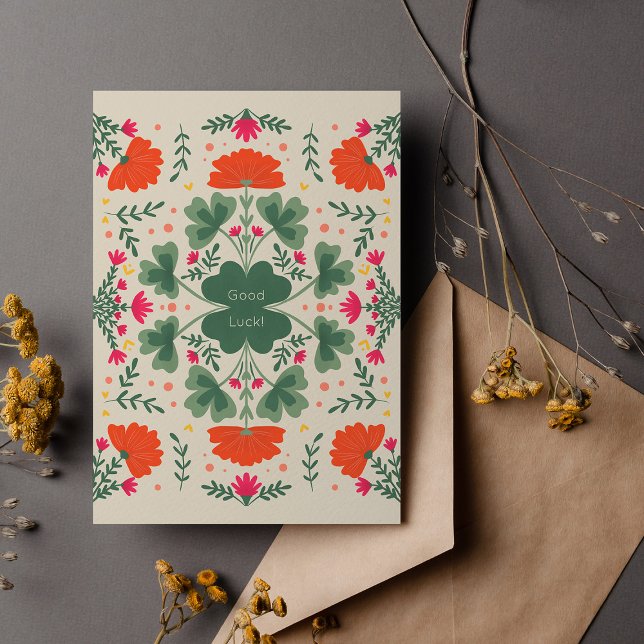 Lycka till klöver och blommor kort (Skapare uppladdad)