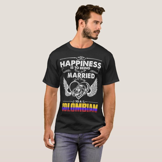Lyckan att gifta sig till en colombiansk Tshirt Tee Shirt (Hel framsida)