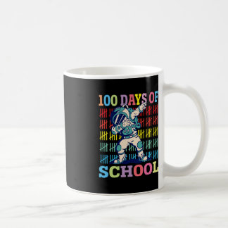 Lycklig 100 dagar med skolbarn som doftar astronau kaffemugg