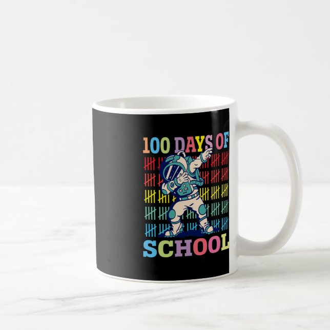 Lycklig 100 dagar med skolbarn som doftar astronau kaffemugg (Höger)