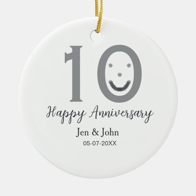 Lycklig 10-årsdagen namn datum grått fold emoji julgransprydnad keramik (Framsidan)