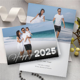 Lycklig 2025-typografi - nyårfoto med minimalistis helgkort