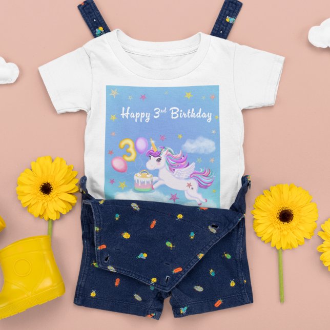 Lycklig 3:e födelsedag Unicorn med födelsedagskaka T Shirt (Skapare uppladdad)