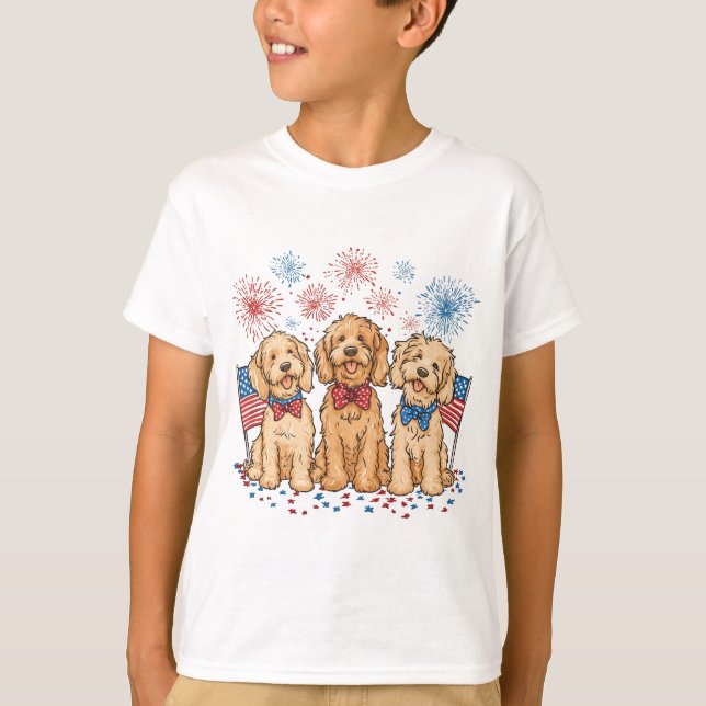 Lycklig 4 juli Goldendoodle Hundar Fireworks T Shirt (Framsida)
