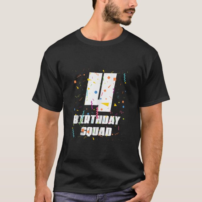 Lycklig 4e födelsedagen-torget Lycklig 4 år gammal T Shirt (Framsida)