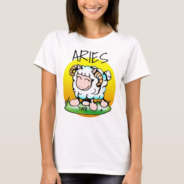 Lycklig Aries Ram Tecknad om gräs T Shirt (Framsida)