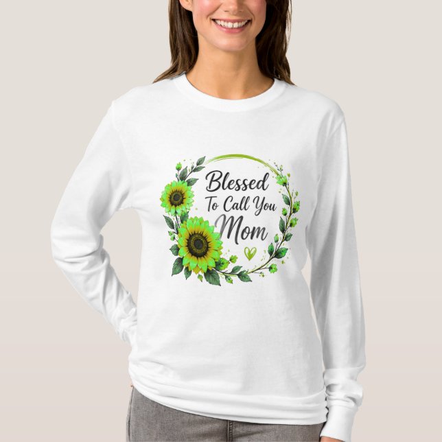 Lycklig att få kalla dig mamma t shirt (Framsida)