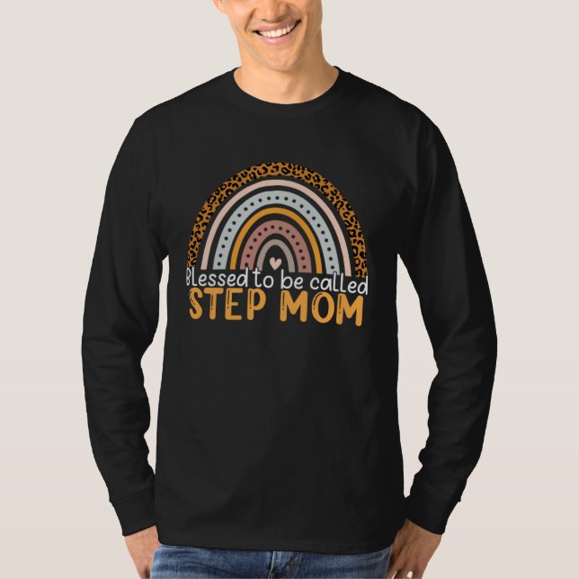 Lycklig att kallas styvmamma leopard regnbåge styv t shirt (Framsida)