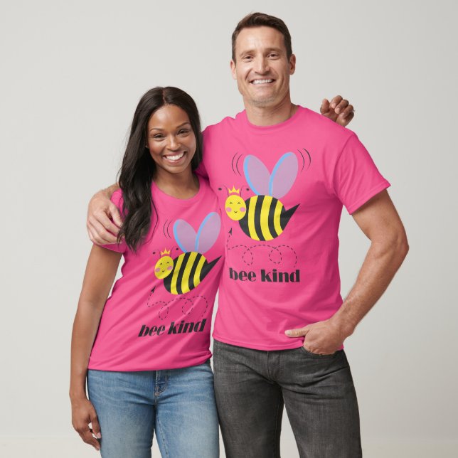 Lycklig bee prinsessan med krona och slogan Bee Ki T Shirt (Unisex)