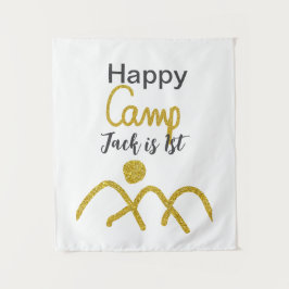 Lycklig campingcamping per en födelsedag barn gyll