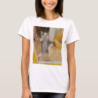 Lycklig Cat Women's T-Shirt