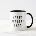 Lycklig Challah Days Cute Helgdag Pun Mugg<br><div class="desc">Lägg lite humor till din Hanukkah med den här toppen söta mugg. Design innehåller "Lycklig Challah Days" i det moderna svarta blocktypsnittet.</div>