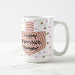 Lycklig Chanukah/Hanukkah ROSA/Brown Star Mugg<br><div class="desc">Lycklig Chanukah/Hanukkkah Rosa/Brown, Star Mugg. Star studerade mugg för Chanukah/Hanukkah-presenten ge. Ta bort "Lycklig Hanukkah, Mamma! Mycket kärlek, Amy, Jason, Sammy och Julia" och ersätt med ord. Anpassa genom att använda ditt favoritteckensnitt stil, storlekare, färg och text för att anpassa mugg! Njut och Lycklig Chanukah/Hanukkah! Tack för att du stannade...</div>