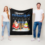 Lycklig Chrismukah Jewish jul Hanukkah Fleecefilt<br><div class="desc">Santa Boys Kids Youth Manar. Den märkliga Humor-grafiktummen för dem som tror på Jultomten,  kärlek,  Hjort,  Reindeer,  Elf,  Elves,  sjunger sång,  party dekorationer,  träd,  hatt...  Den här julfesten med Graphic är en underbar julklapp</div>