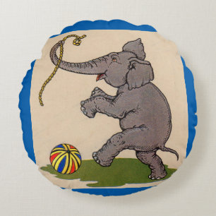 lycklig elefant leker med rep och boll rund kudde
