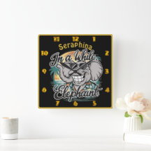 Lycklig elefant vid solstranden