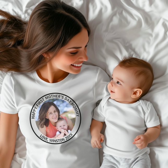 Lycklig First Mor's Day Mamma Photo T-Shirt (Skapare uppladdad)