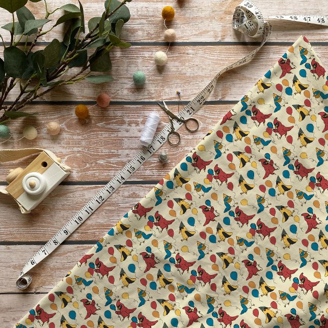 Lycklig födelsedag Tecknad Fåglar som anses vara f Tyg (Skapare uppladdad)