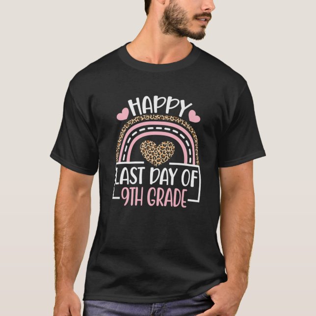 Lycklig förra dagen, 9:e Klass--leopardundervisnin T Shirt (Framsida)