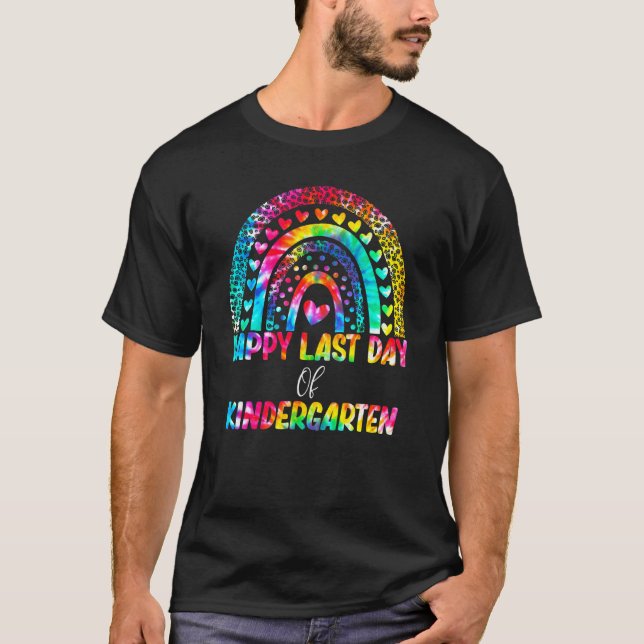 Lycklig förra dagen i Kindergarten Student Student T Shirt (Framsida)