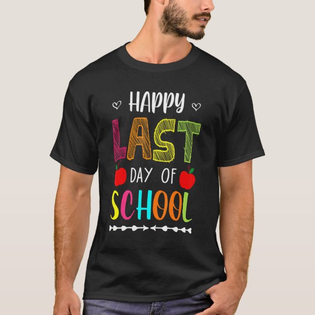 Lycklig förra dagen: Lärarfrid för sommarbrasslare T Shirt (Framsida)