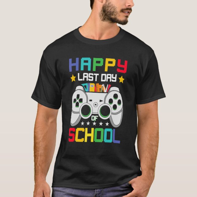 Lycklig förra dagen slutfördes skolspelet t shirt (Framsida)