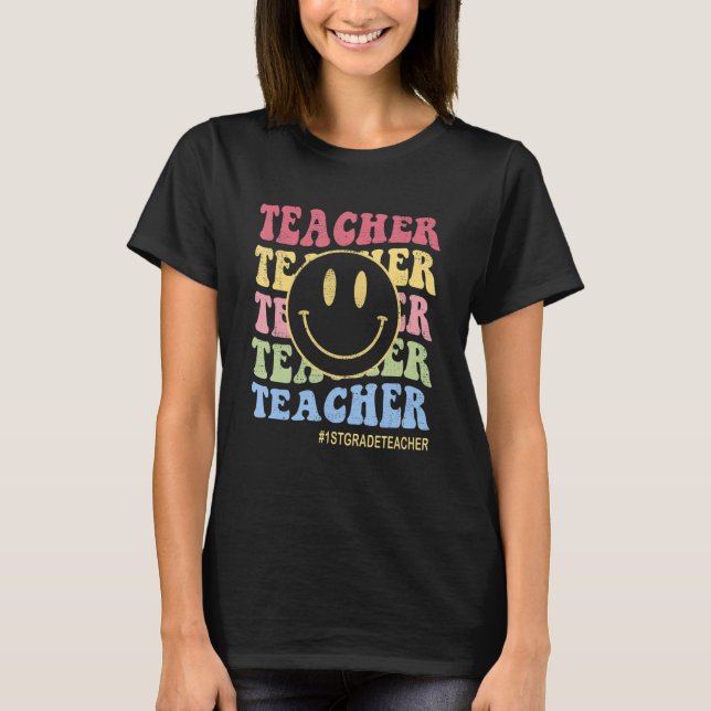 Lycklig första dagen Ansikte Retro Teacher Kärlek  T Shirt (Framsida)