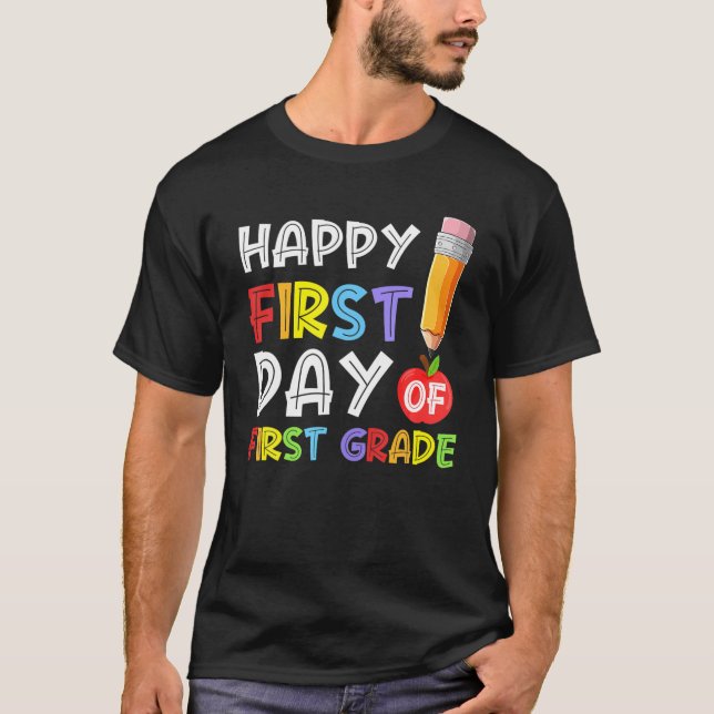 Lycklig första dagen av första Klass-pennäpplet ti T Shirt (Framsida)