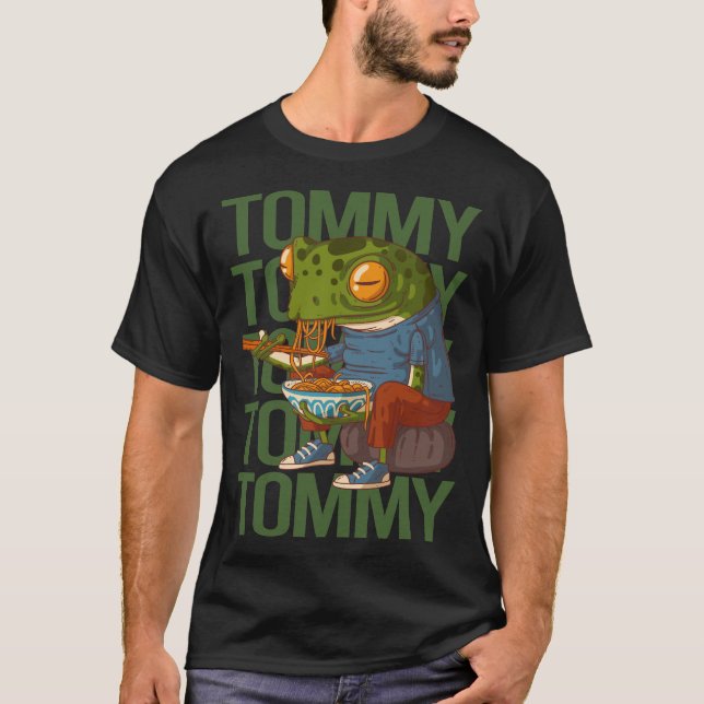 Lycklig Frog - Tommy Namn T Shirt (Framsida)