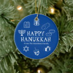 Lycklig Hanukkah, blå och vit benämning, gynnar Julgransprydnad Keramik<br><div class="desc">Lycklig Hanukkah,  anpassa namn-presenten för familjen gynnar helgdag Ceramic Ornament. Lycklig Hanukkah,  Lycklig Chanukah,  Hanukkah Sameach!,  Chag Sameach! Blått och vitt</div>