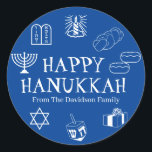 Lycklig Hanukkah blå vit anpassningsbar söt modern Runt Klistermärke<br><div class="desc">Lycklig Hanukkah,  anpassa namn-presentdekaler för familjen. Lycklig Hanukkah,  Lycklig Chanukah,  Hanukkah Sameach!,  Chag Sameach! Blått och vitt</div>